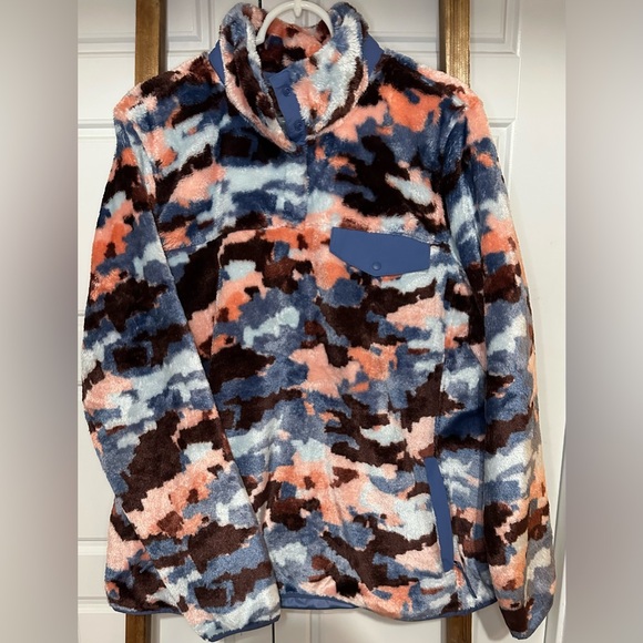 L.L. Bean Jackets & Blazers - L.L. Bean Pullover NWOT
